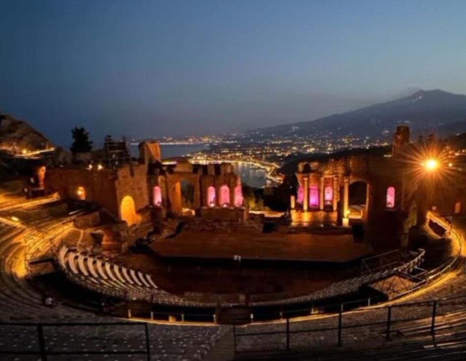 La Dimora Di Rosa Leilighet Giardini Naxos Eksteriør bilde