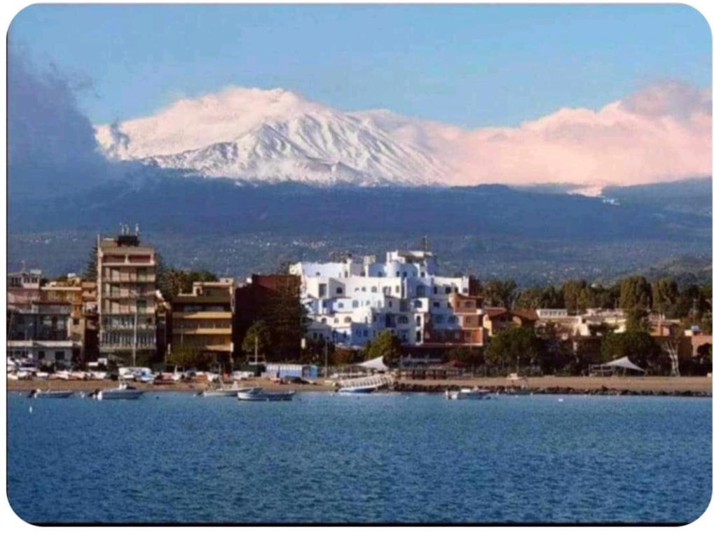 La Dimora Di Rosa Leilighet Giardini Naxos Eksteriør bilde
